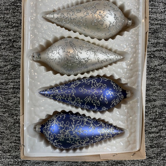 Commodore Christmas Classics Other - Vintage Commodore Christmas Classics Glass Teardrop Ornaments Romania Set of 4